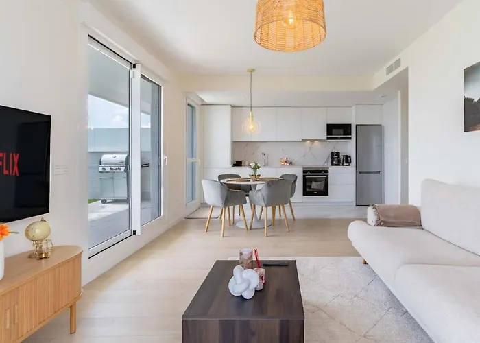 Apartament Modern 2-bed With Huge Terrace *