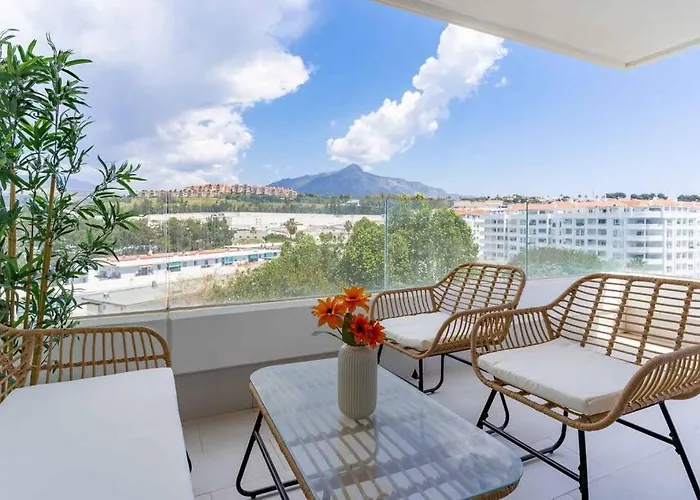 Modern 2-bed With Huge Terrace Apartament *